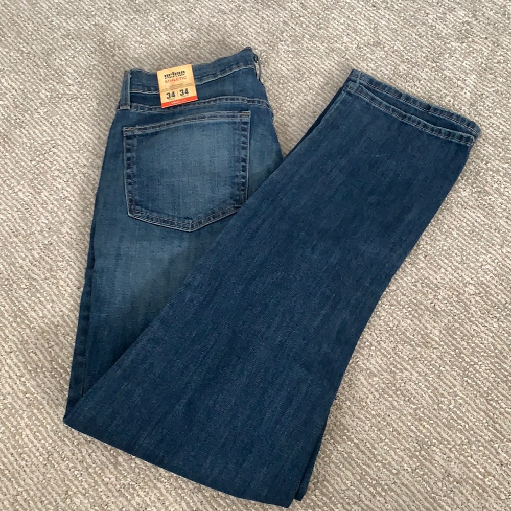 Urban Pipeline. 34x34. NWT. Dark blue jeans.